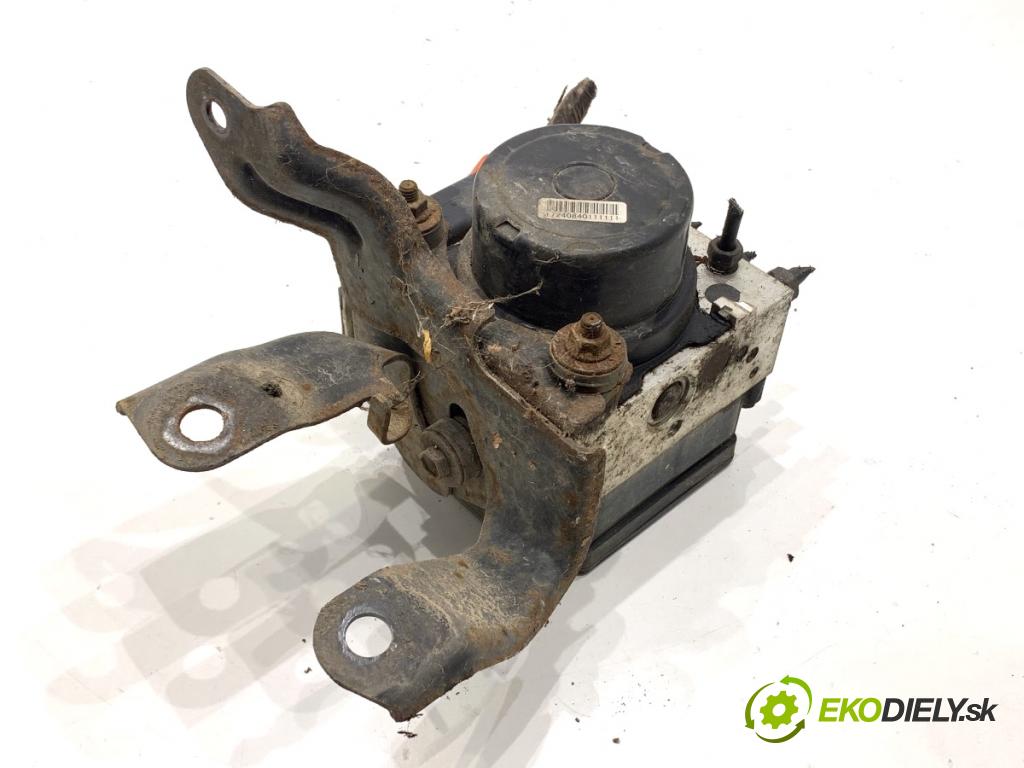 TOYOTA YARIS III liftback 2011 73 kW 1.3 (NSP130_) 1329 pumpa ABS 44540-0D100 (Pumpa ABS)