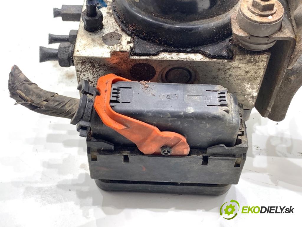 TOYOTA YARIS III liftback 2011 73 kW 1.3 (NSP130_) 1329 pumpa ABS 44540-0D100 (Pumpa ABS)