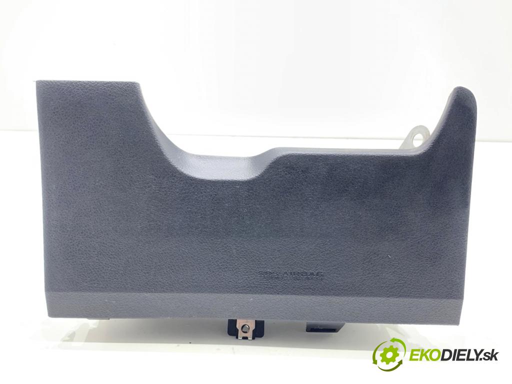 TOYOTA YARIS III liftback 2011 73 kW 1.3 (NSP130_) 1329 AirBag koleno: 