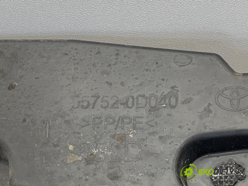 TOYOTA YARIS III liftback 2011 73 kW 1.3 (NSP130_) 1329 Torpédo, plast pod čelné okno 55781-0D160 55752-0D040 (Torpédo (plast pod čelným sklom))