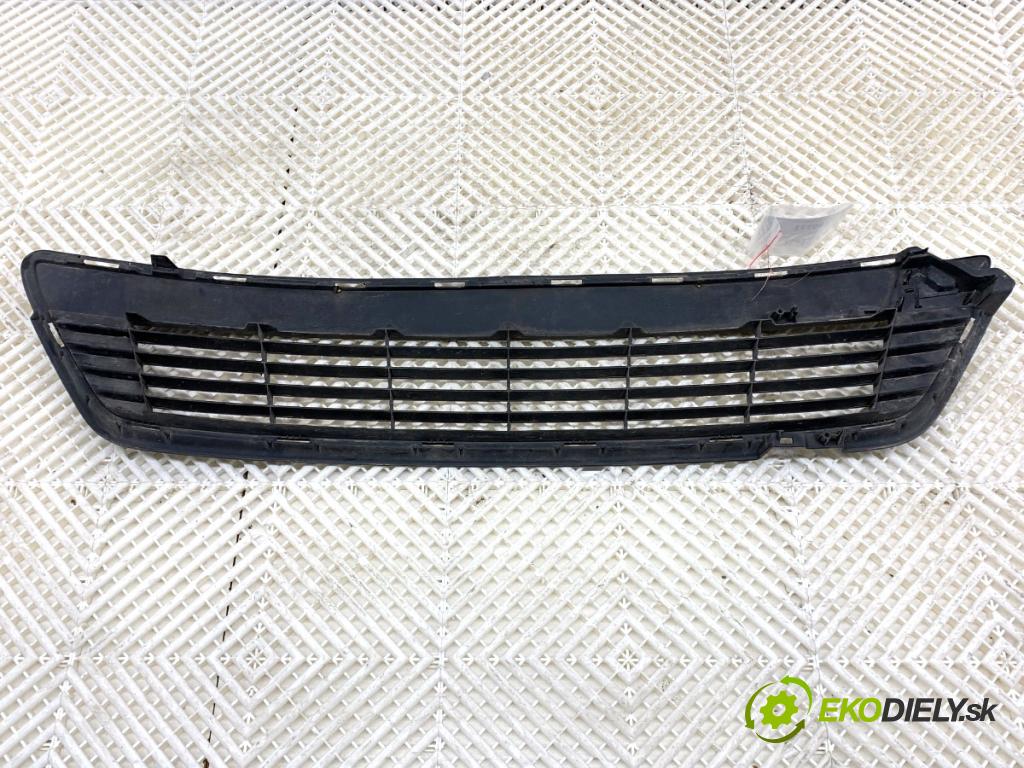 TOYOTA YARIS III liftback 2011 73 kW 1.3 (NSP130_) 1329 mří nárazníka přední část 53112-0D210 (Přední mřížka (maska chladiče))