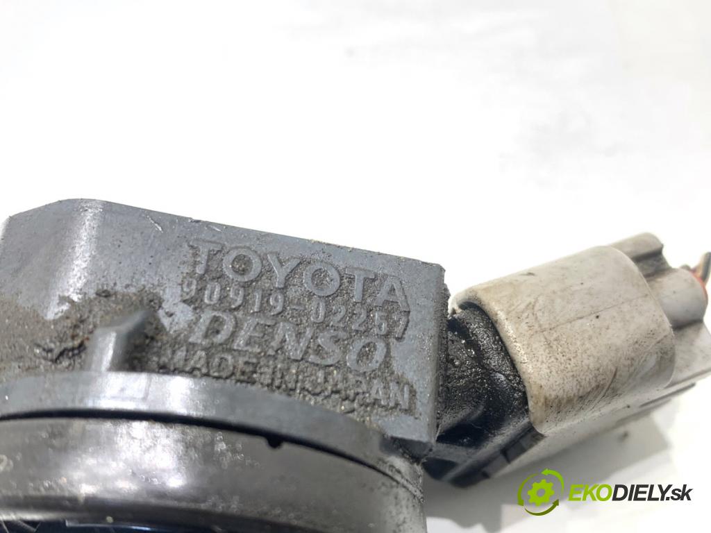 TOYOTA YARIS III liftback 2011 73 kW 1.3 (NSP130_) 1329 cívka zapalovací 90919-02257