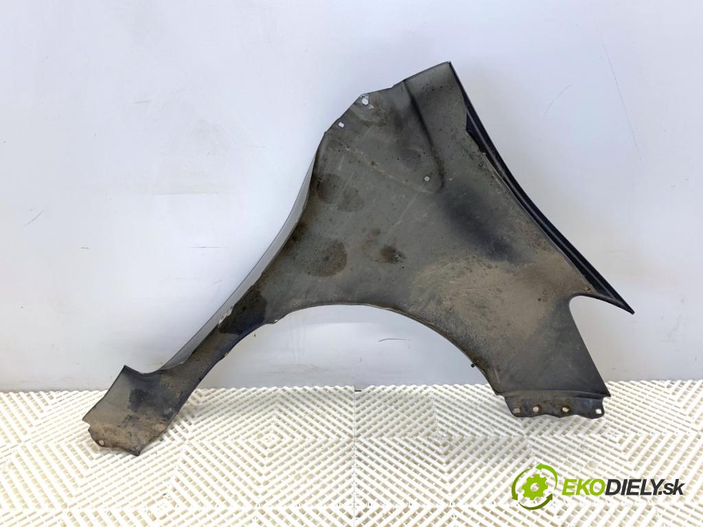 TOYOTA YARIS III liftback 2011 73 kW 1.3 (NSP130_) 1329 blatník levý přední část 1G3