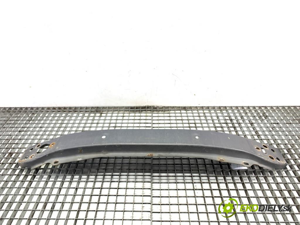 TOYOTA YARIS III liftback 2011 73 kW 1.3 (NSP130_) 1329 výztuha nárazníka přední část  (Přední výztuha)
