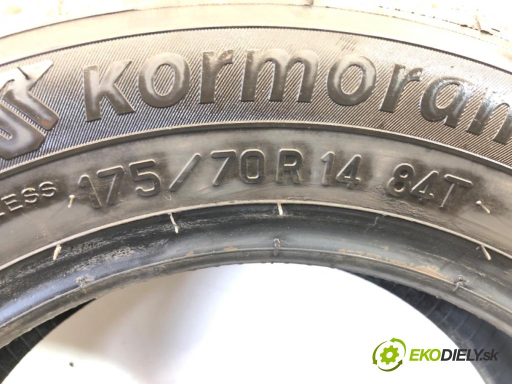 --- ---      PNEUMATIKA: zima 2X 175/70 14" KORMORAN