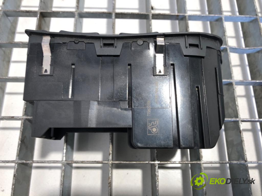MAN TGA Ciągnik siodłowy 2004 316 kW 18.430 316 kW [430 KM] olej napędowy 2004 - 2022 10518 Prepínač okien 779622106 (Prepínacie páčky pod volantom)