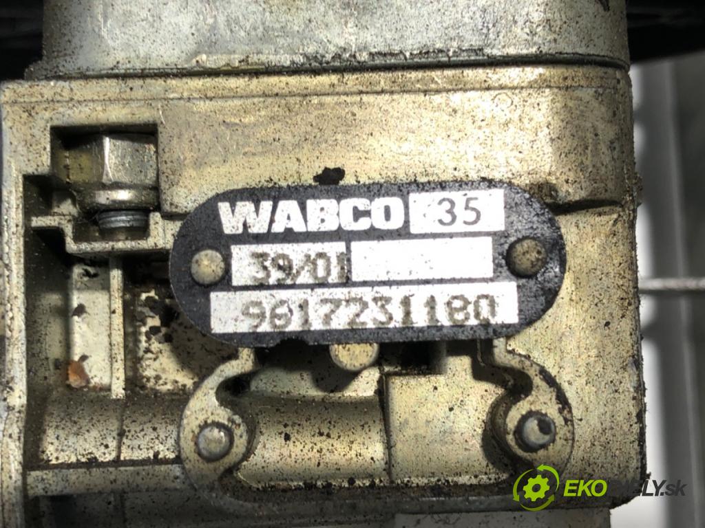 MAN TGA Ciągnik siodłowy 2004 316 kW 18.430 316 kW [430 KM] olej napędowy 2004 - 2022 10518 Kulisa brzdy ručnej brzdy 9617231180