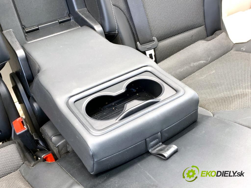KIA EV6 liftback 2022 239 kW 77 AWD Sedadlo druhý rad