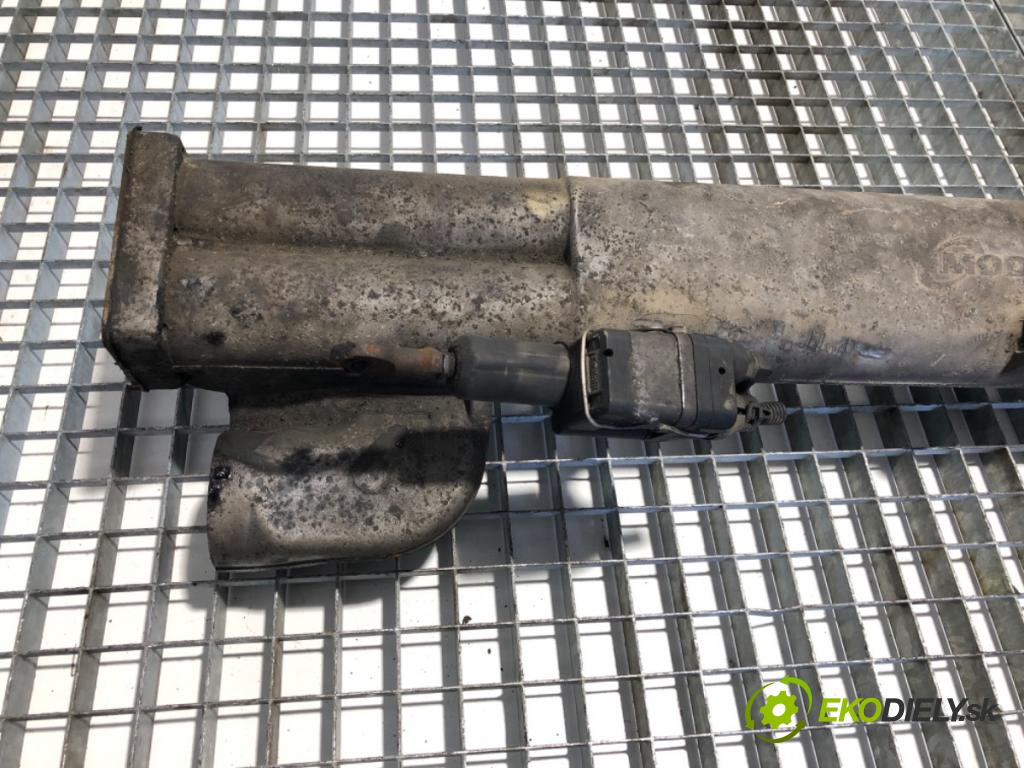 MAN TGA Ciągnik siodłowy 2004 316 kW 18.430 316 kW [430 KM] olej napędowy 2004 - 2022 10518 RECYLKULATOR: spalín