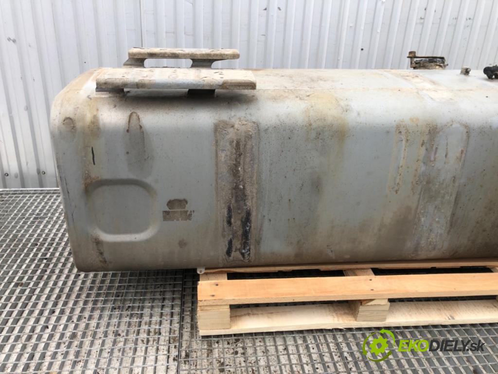 MAN TGA Ciągnik siodłowy 2004 316 kW 18.430 316 kW [430 KM] olej napędowy 2004 - 2022 10518 Nádržka paliva 81122015650 (Palivová nádrž)