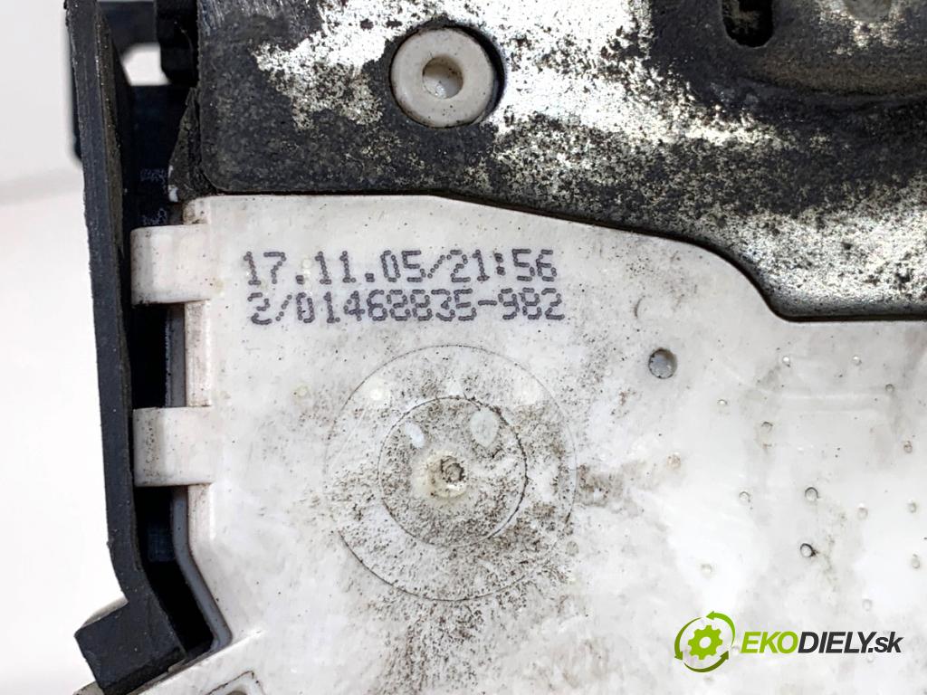 MINI R50 R53 liftback 2006 125 kW Cooper S 1598 zámok dveře levý přední část