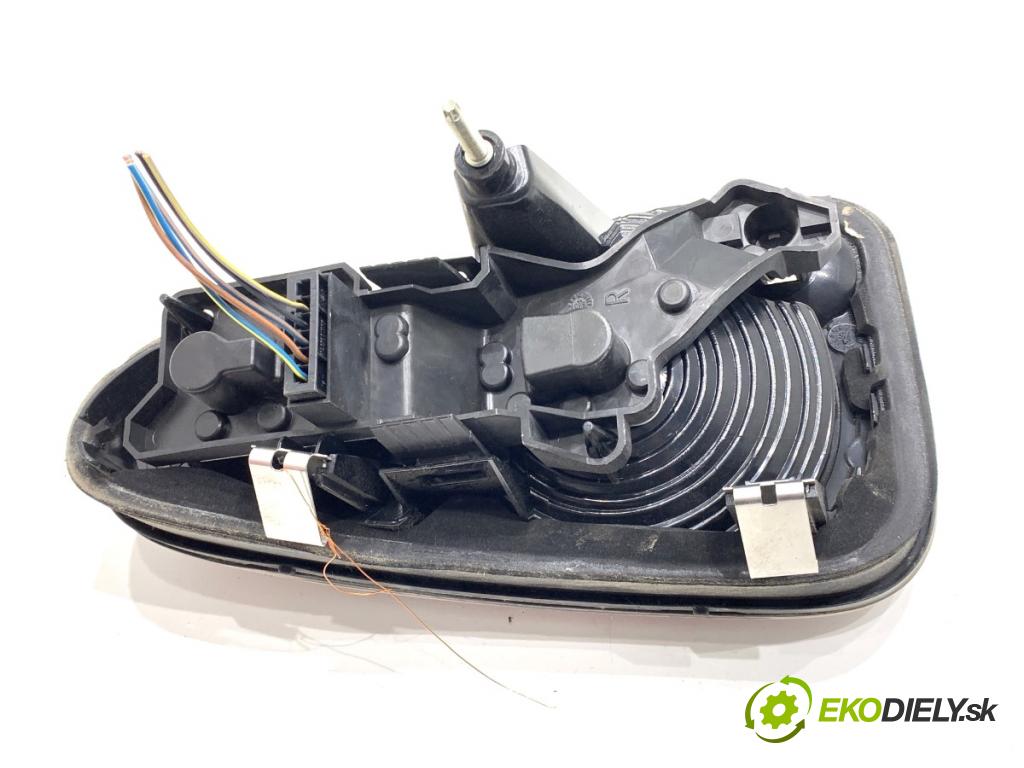 MINI R50 R53 liftback 2006 125 kW Cooper S 1598 Svetlo pravy zad 7166956