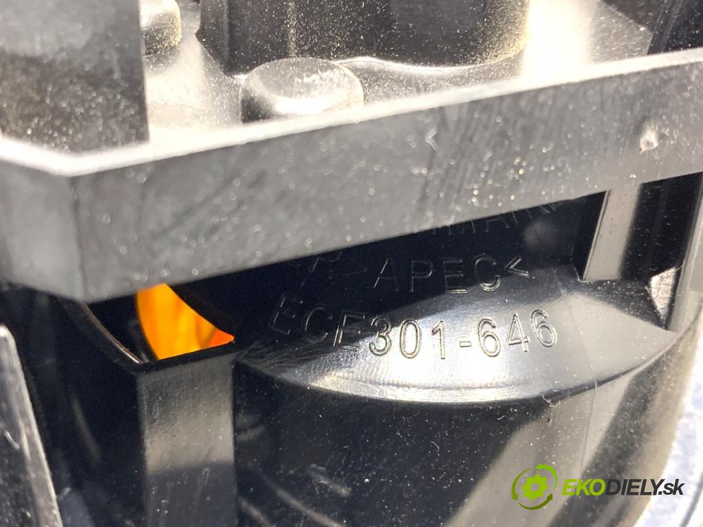 MINI R50 R53 liftback 2006 125 kW Cooper S 1598 Svetlo pravy zad 7166956