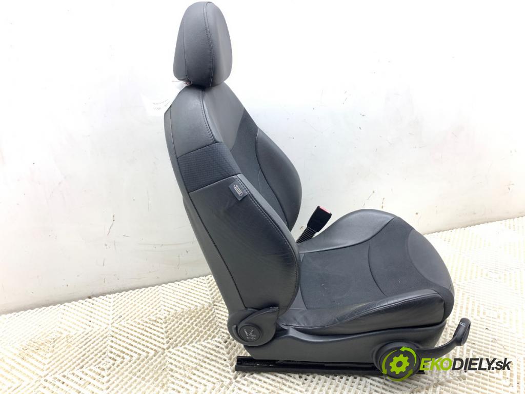 MINI R50 R53 liftback 2006 125 kW Cooper S 1598 sedadlo pravý přední část