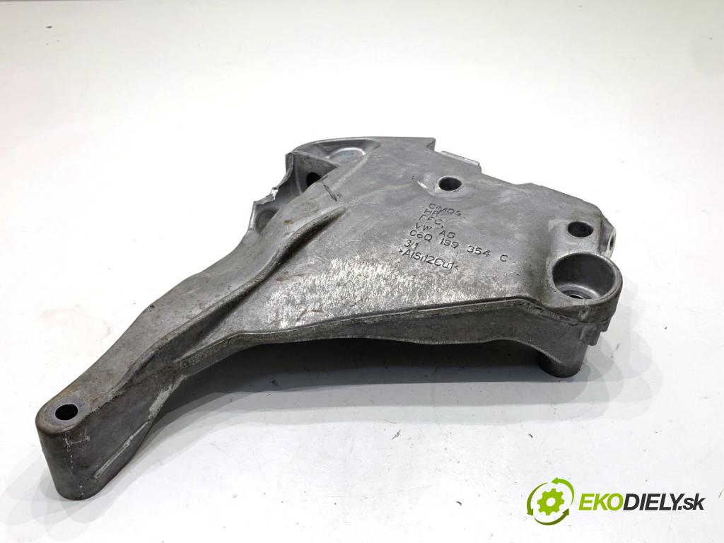 SKODA OCTAVIA IV liftback 2023 140 kW 2.0 TSI 4x4 1984 Držiak Motor 06Q199354C