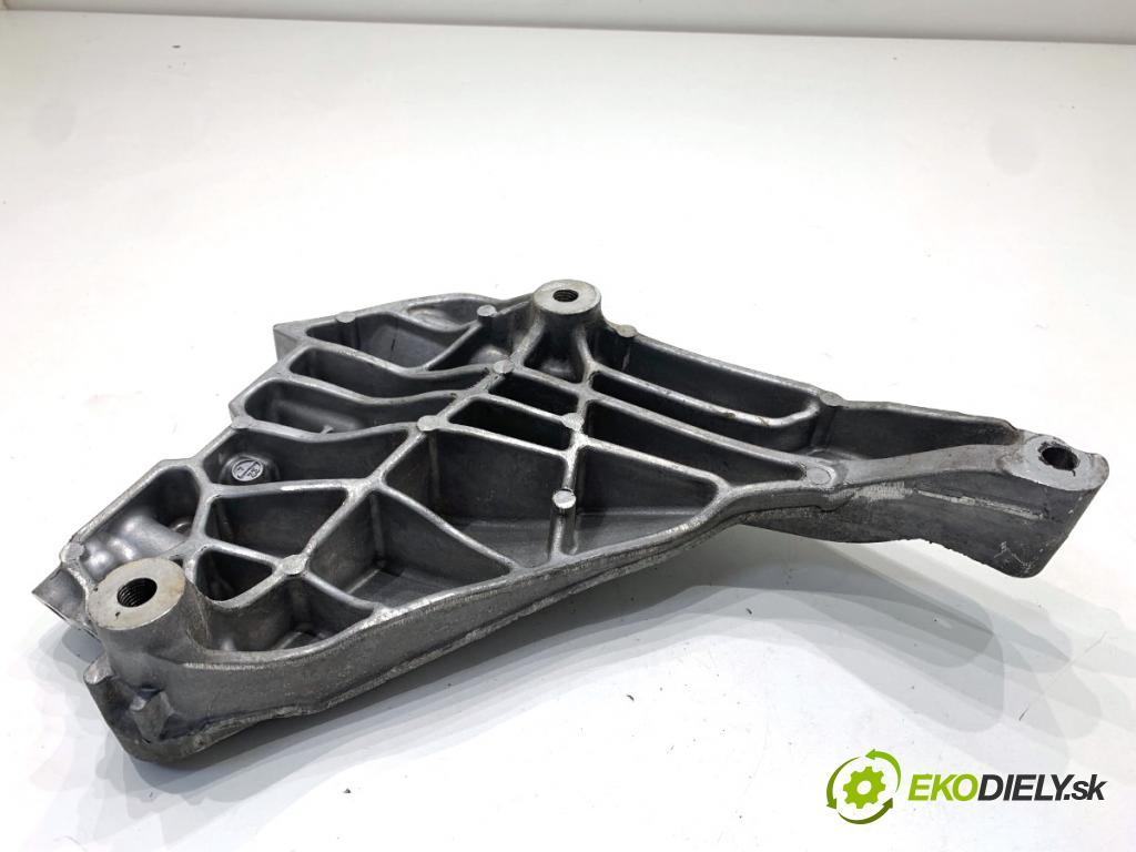 SKODA OCTAVIA IV liftback 2023 140 kW 2.0 TSI 4x4 1984 Držiak Motor 06Q199354C