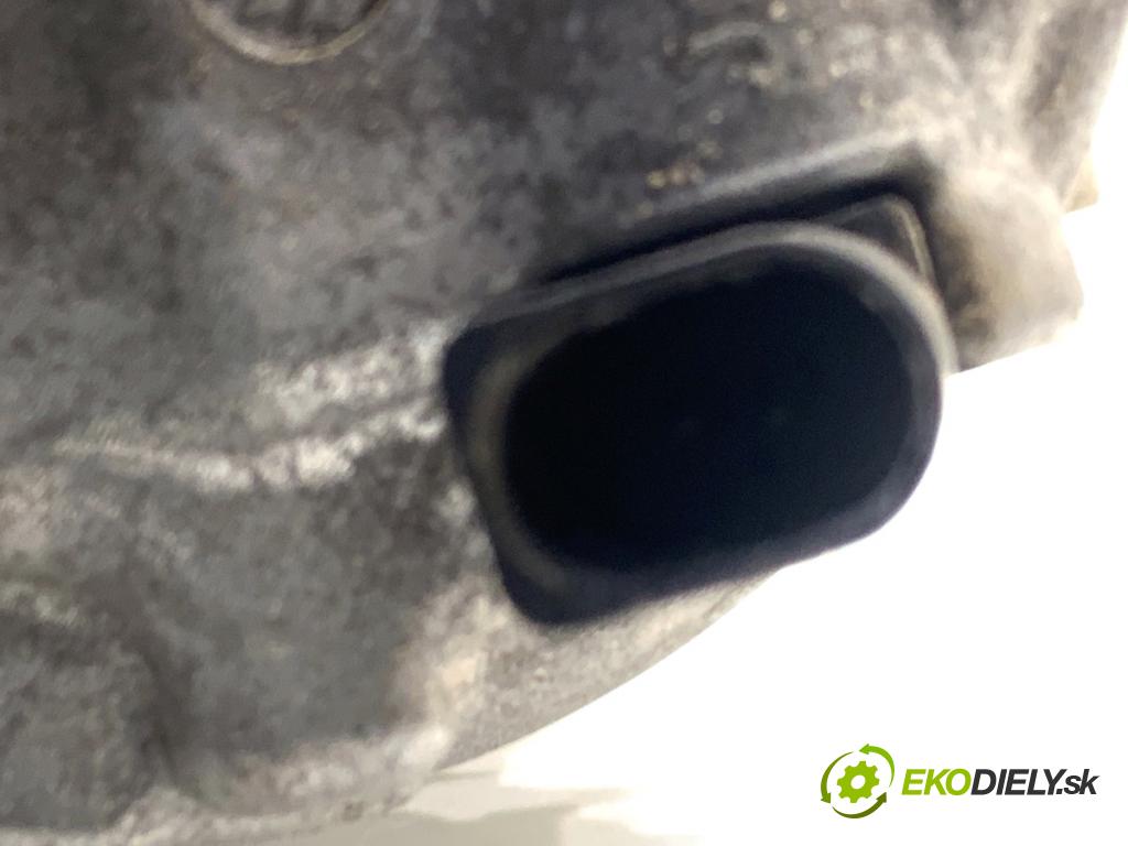 SKODA OCTAVIA IV liftback 2023 140 kW 2.0 TSI 4x4 1984 kompresor klimatizace 3Q0816803D (Kompresor klimatizace)