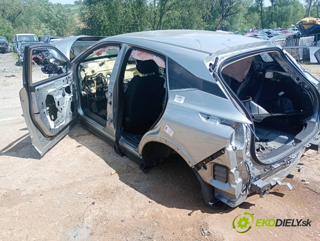 NISSAN QASHQAI J12 SUV 2023 116 kW 1.3 DIG-T 1332 karoséria ČTVRŤÁK: Blatník prah strecha PODŁUŻNICA