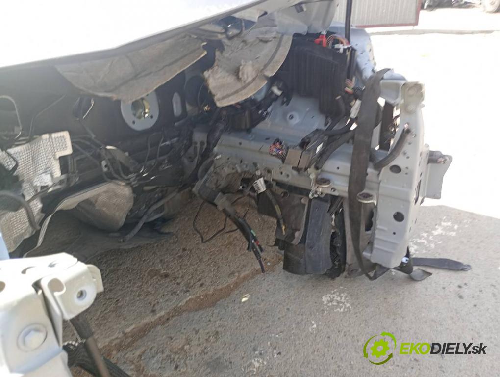 NISSAN QASHQAI J12 SUV 2023 116 kW 1.3 DIG-T 1332 karoséria ČTVRŤÁK: Blatník prah strecha PODŁUŻNICA