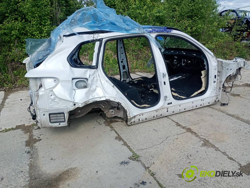BMW G05 SUV 2020 294 kW xDrive M 50 d 2993 karoséria ČTVRŤÁK: Blatník prah strecha PODŁUŻNICA