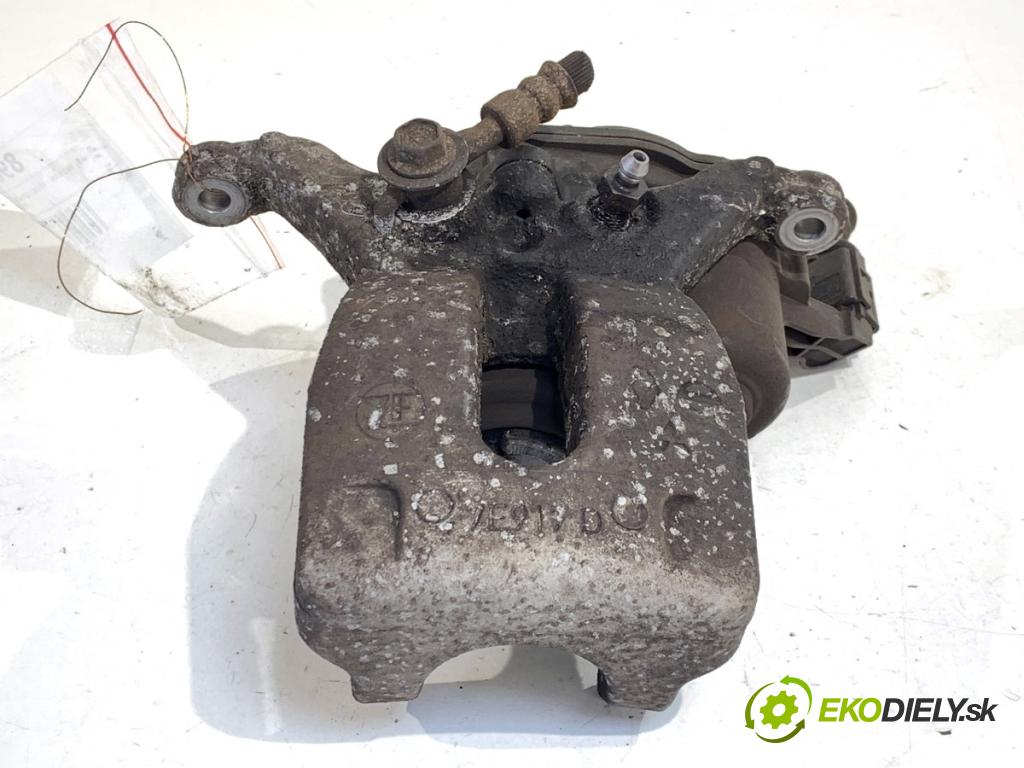 NISSAN QASHQAI J12 SUV 2023 116 kW 1.3 DIG-T 1332 Brzdič strmeň pravy zad 