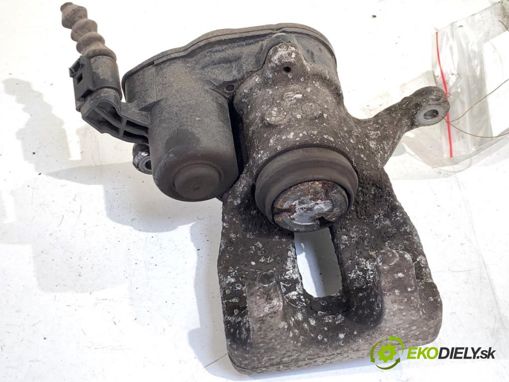 NISSAN QASHQAI J12 SUV 2023 116 kW 1.3 DIG-T 1332 Brzdič strmeň pravy zad