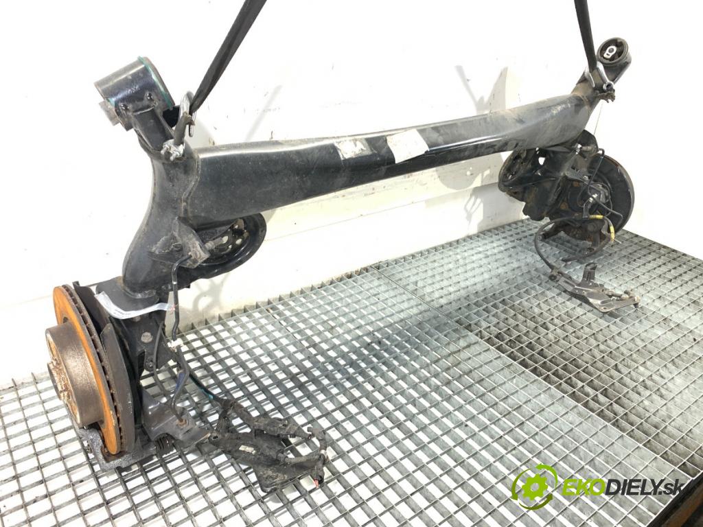 NISSAN QASHQAI J12 SUV 2023 116 kW 1.3 DIG-T 1332 výztuha zadní část