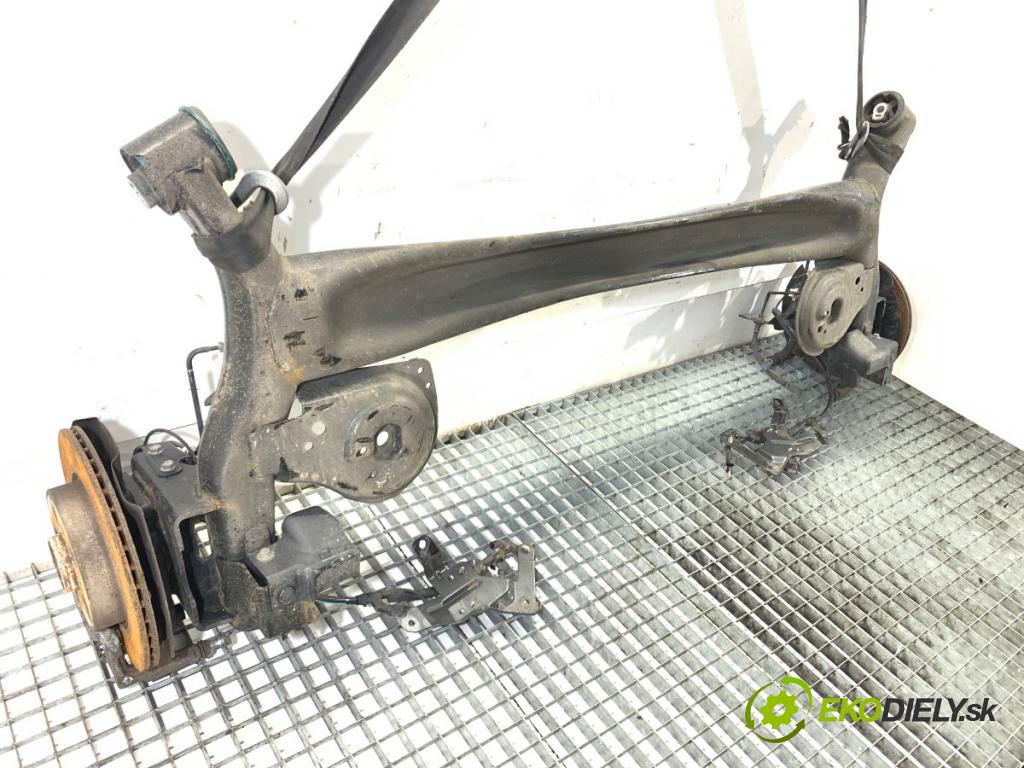 NISSAN QASHQAI J12 SUV 2023 116 kW 1.3 DIG-T 1332 výztuha zadní část