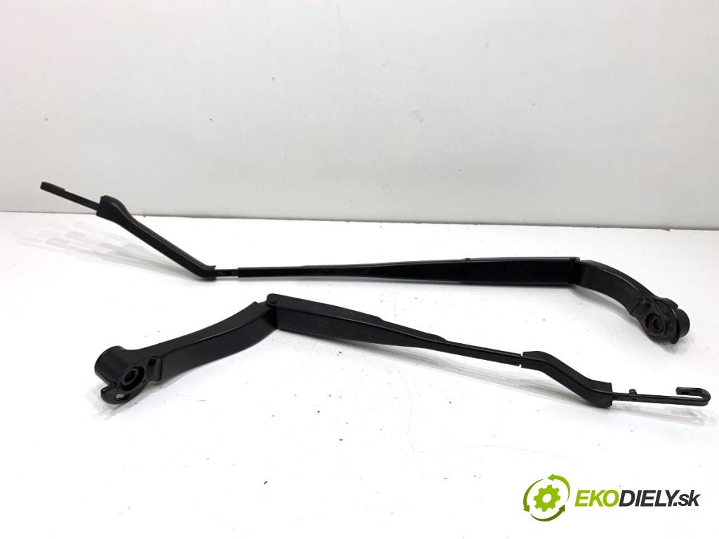 NISSAN QASHQAI J12 SUV 2023 116 kW 1.3 DIG-T 1332 ramena stěrače přední část