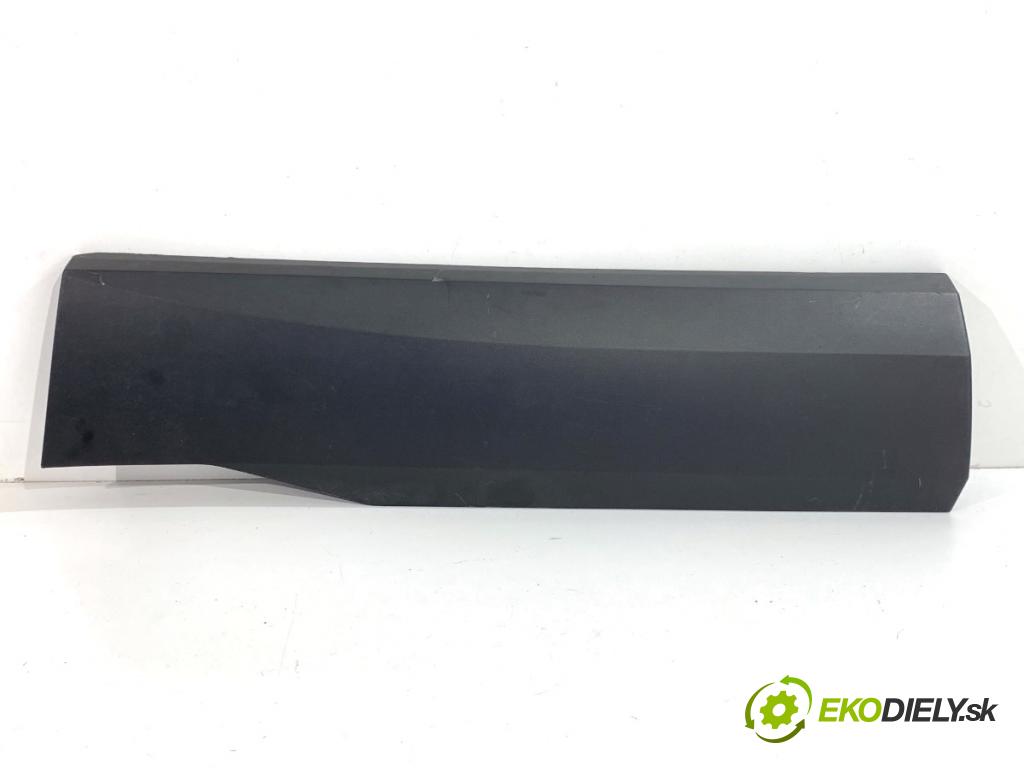 NISSAN QASHQAI J12 SUV 2023 116 kW 1.3 DIG-T 1332 lišta dveře levý zadní část 828716UA5A
