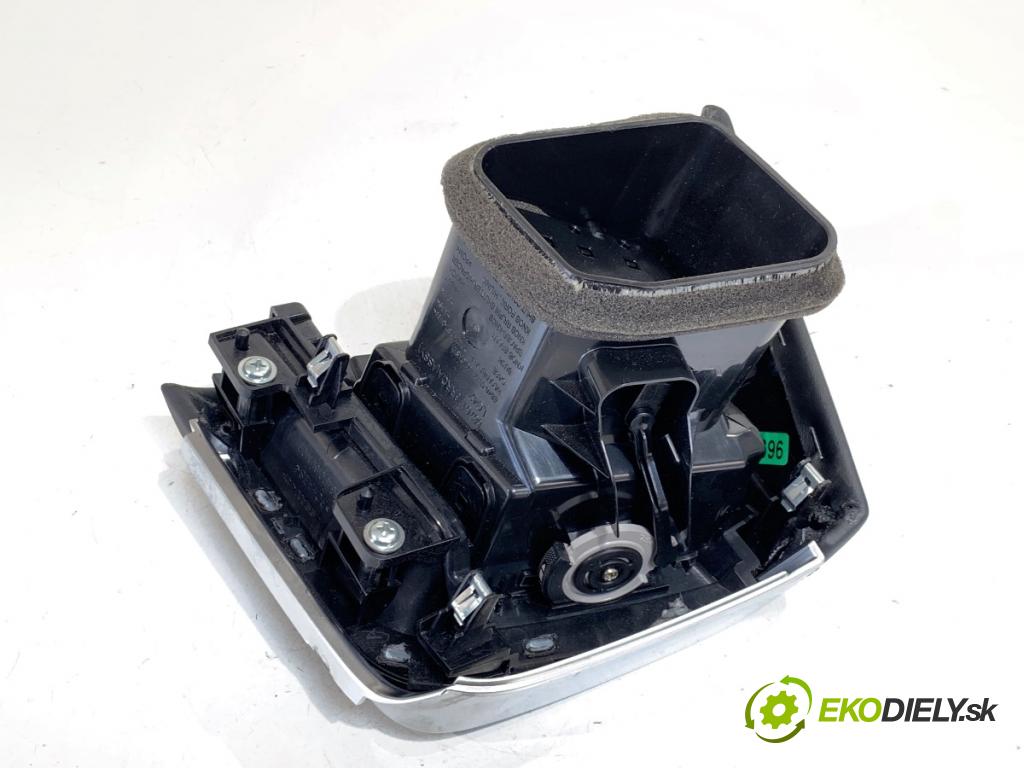 NISSAN QASHQAI J12 SUV 2023 116 kW 1.3 DIG-T 1332 Mriežky kúrenia ľavy predný 687616RR1A