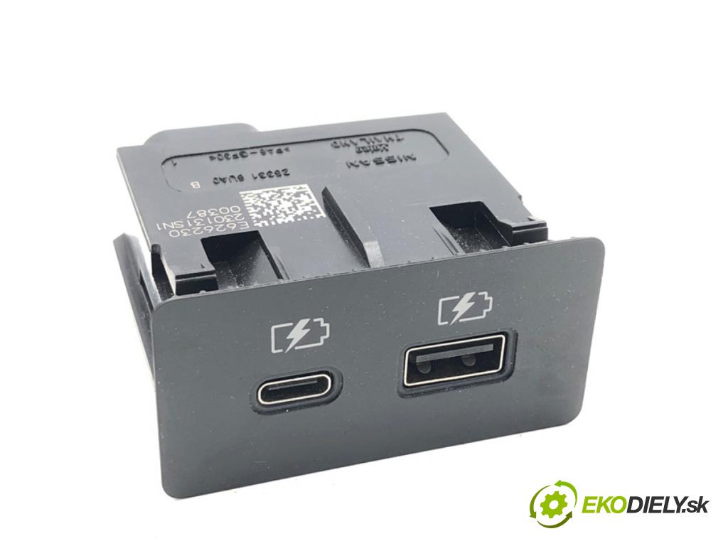 NISSAN QASHQAI J12 SUV 2023 116 kW 1.3 DIG-T 1332 HNÍZDO: USB 253316UA0