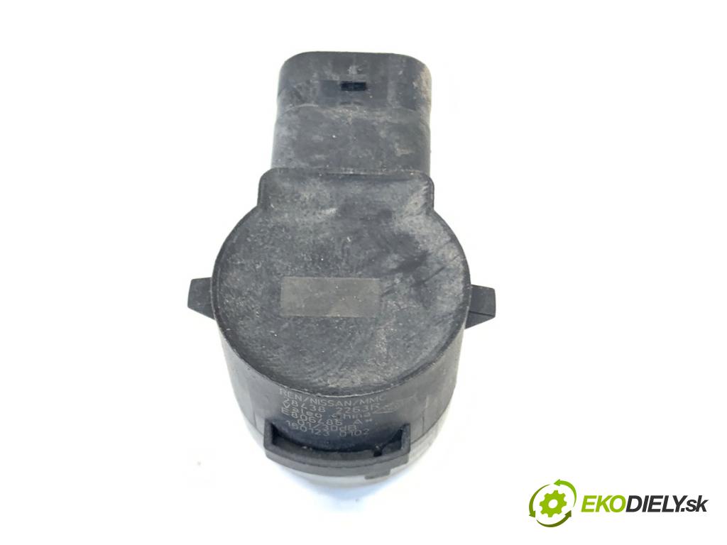 NISSAN QASHQAI J12 SUV 2023 116 kW 1.3 DIG-T 1332 snímač PDC 284382263R