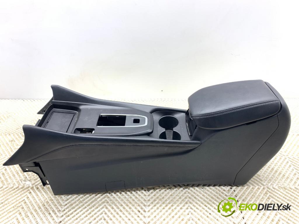 NISSAN QASHQAI J12 SUV 2023 116 kW 1.3 DIG-T 1332 Tunel stredový opierka 