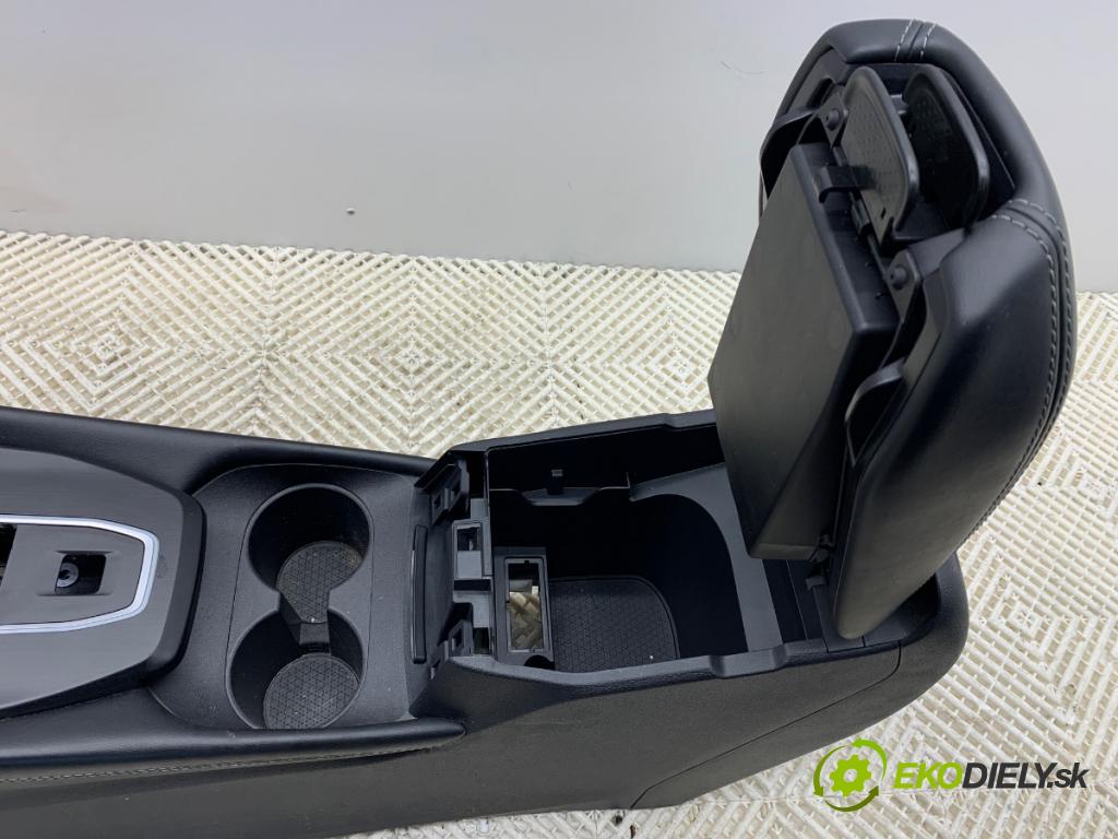 NISSAN QASHQAI J12 SUV 2023 116 kW 1.3 DIG-T 1332 Tunel stredový opierka