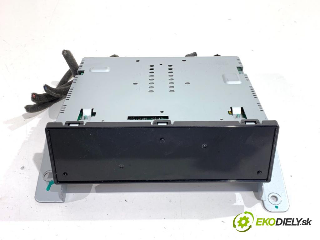 KIA EV6 liftback 2022 239 kW 77 AWD  RADIO  (Audio zariadenie)