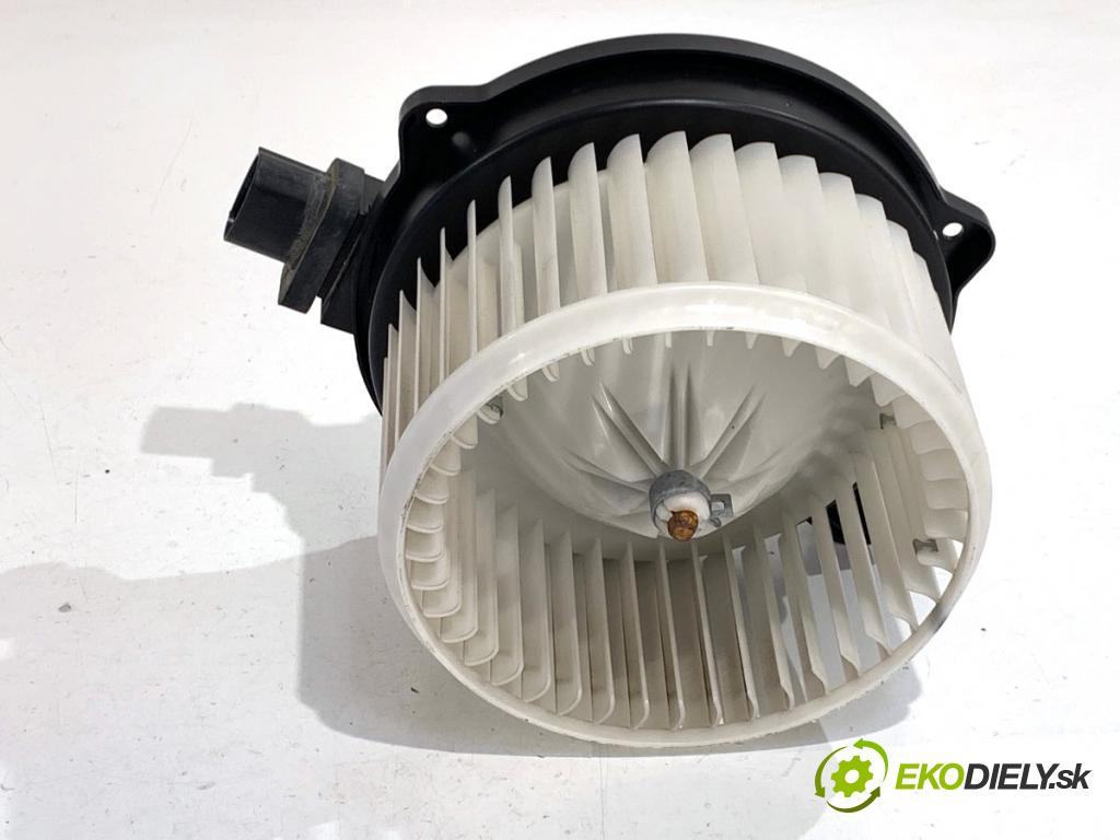 KIA EV6 liftback 2022 239 kW 77 AWD  ventilátor kúrenia B30883-1120