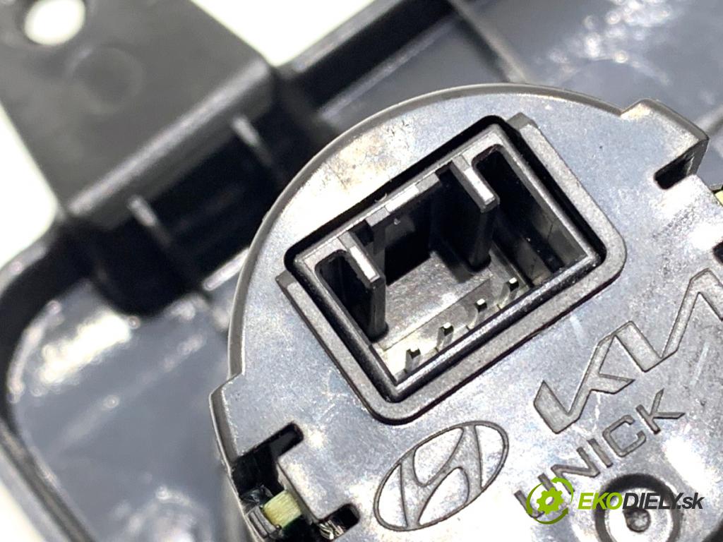 KIA EV6 liftback 2022 239 kW 77 AWD  HNÍZDO: USB 96125-CV000