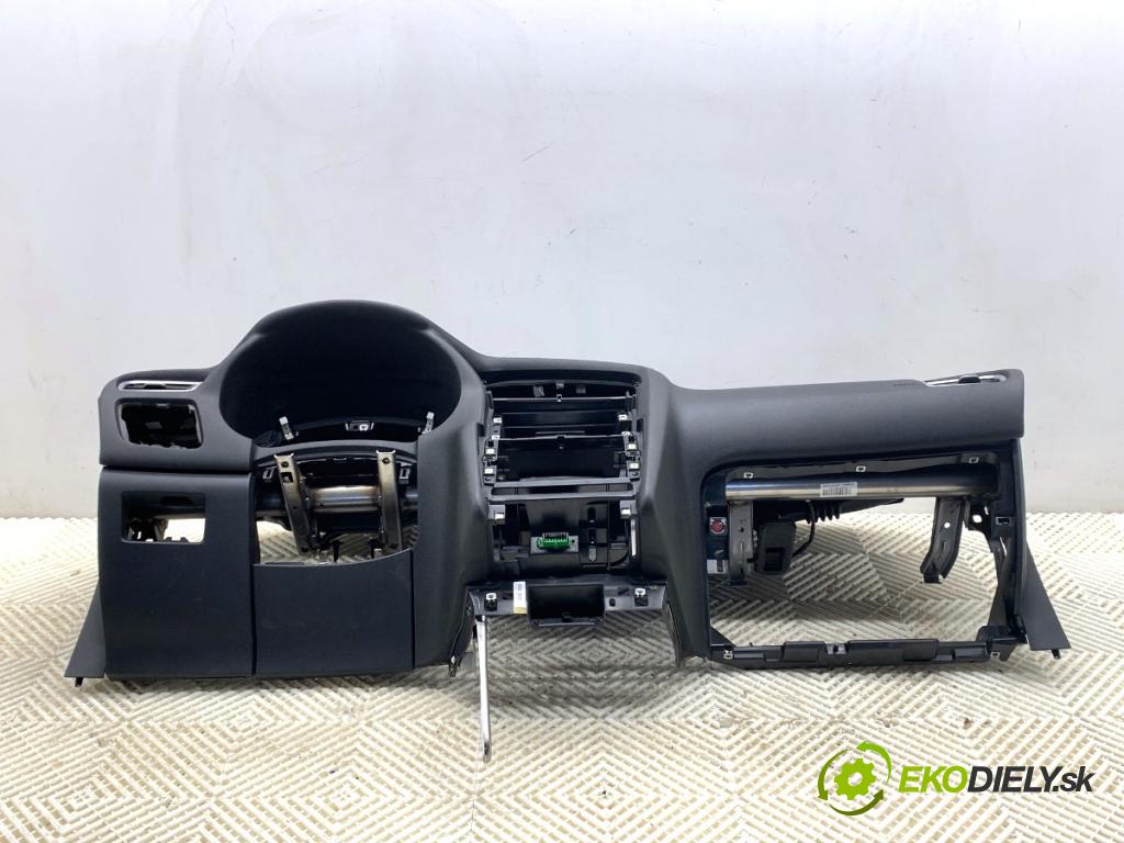 DS DS 4 / DS 4 CROSSBACK liftback 2018 88 kW 1.6 BlueHDi 120 1560 Palubná doska VANKÚŠ: spolujazdca 