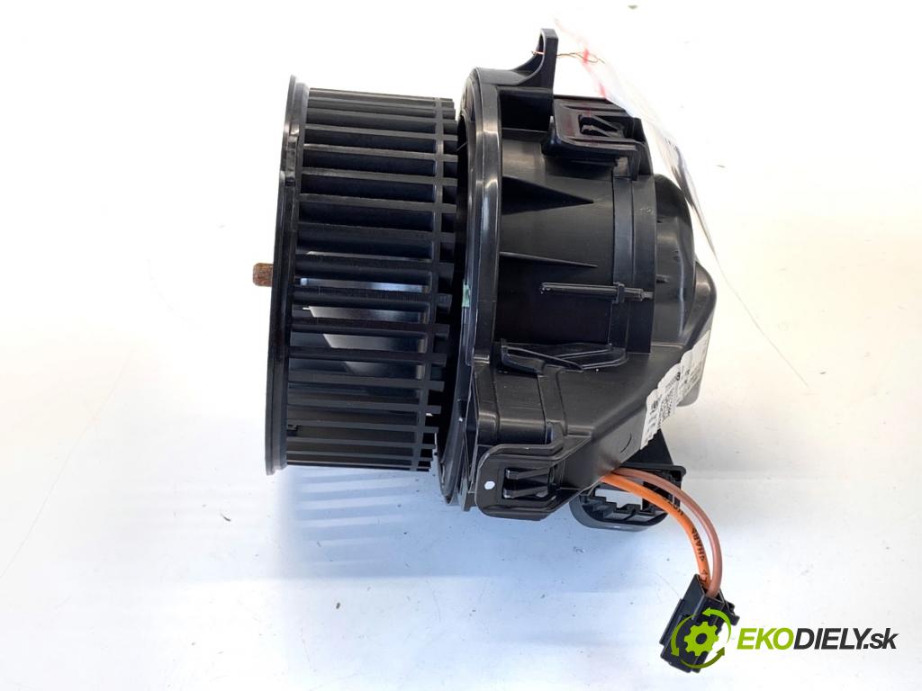SKODA KAMIQ SUV 2020 110 kW 1.5 TSI 1495 ventilátor kúrenia 2Q1820021A
