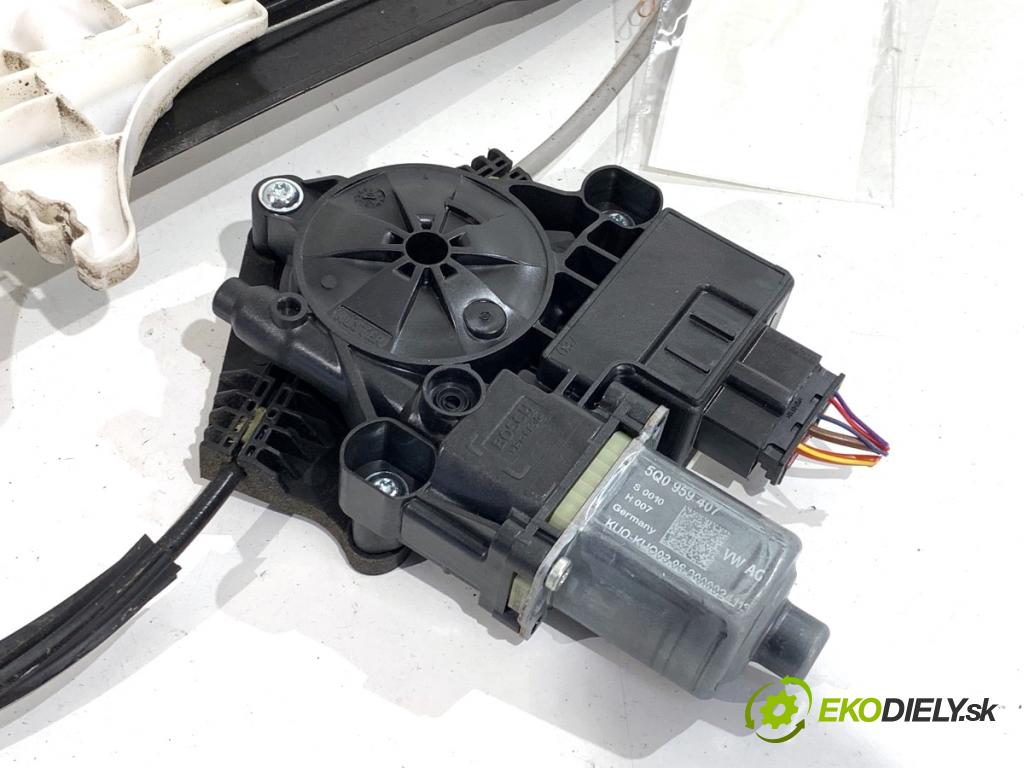 SKODA KAMIQ SUV 2020 110 kW 1.5 TSI 1495 mechanismus okna levý zadní část 5Q0959407