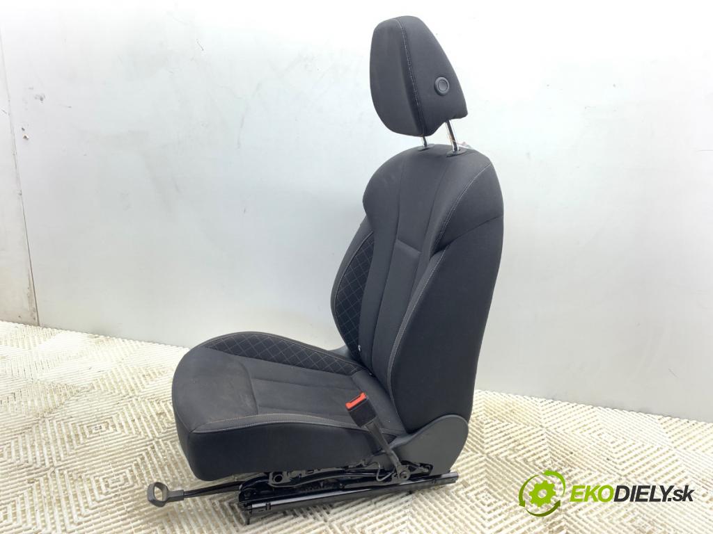 SKODA KAMIQ SUV 2020 110 kW 1.5 TSI 1495 sedadlo pravý přední část