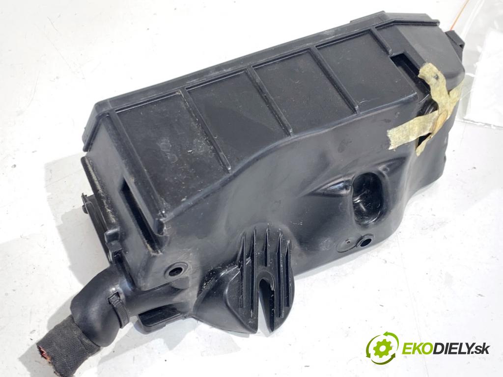 SKODA KAMIQ SUV 2020 110 kW 1.5 TSI 1495 Skrinka poistková 2Q0907361B (Poistková skrinka)