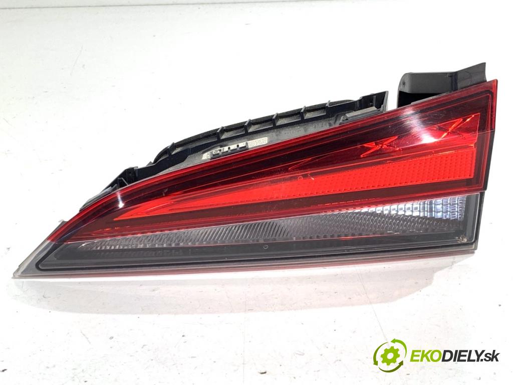 SKODA KAMIQ SUV 2020 110 kW 1.5 TSI 1495 světlo zadní část pravá vnitřní 658945094 (Klika dveří ostatní)