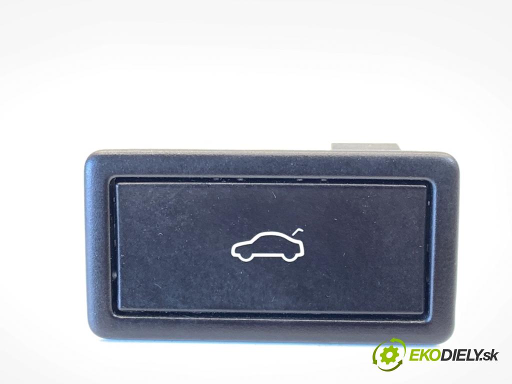 SKODA KAMIQ SUV 2020 110 kW 1.5 TSI 1495 vypínač otvárania dverí 3C0959831