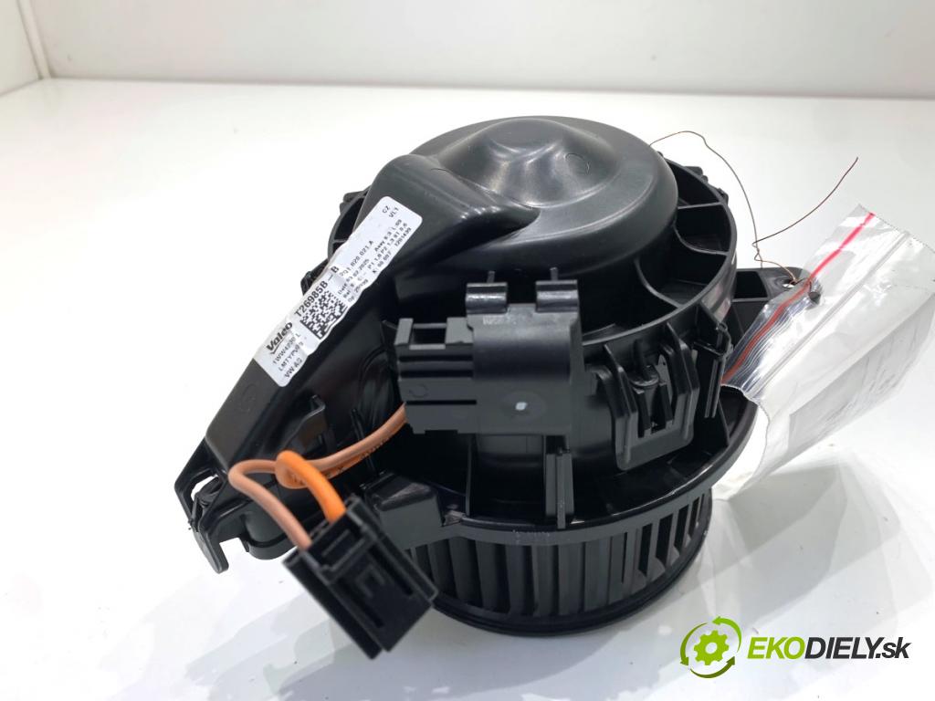 SKODA KAMIQ SUV 2025 110 kW 1.5 TSI 1495 ventilátor kúrenia 2Q1820021A