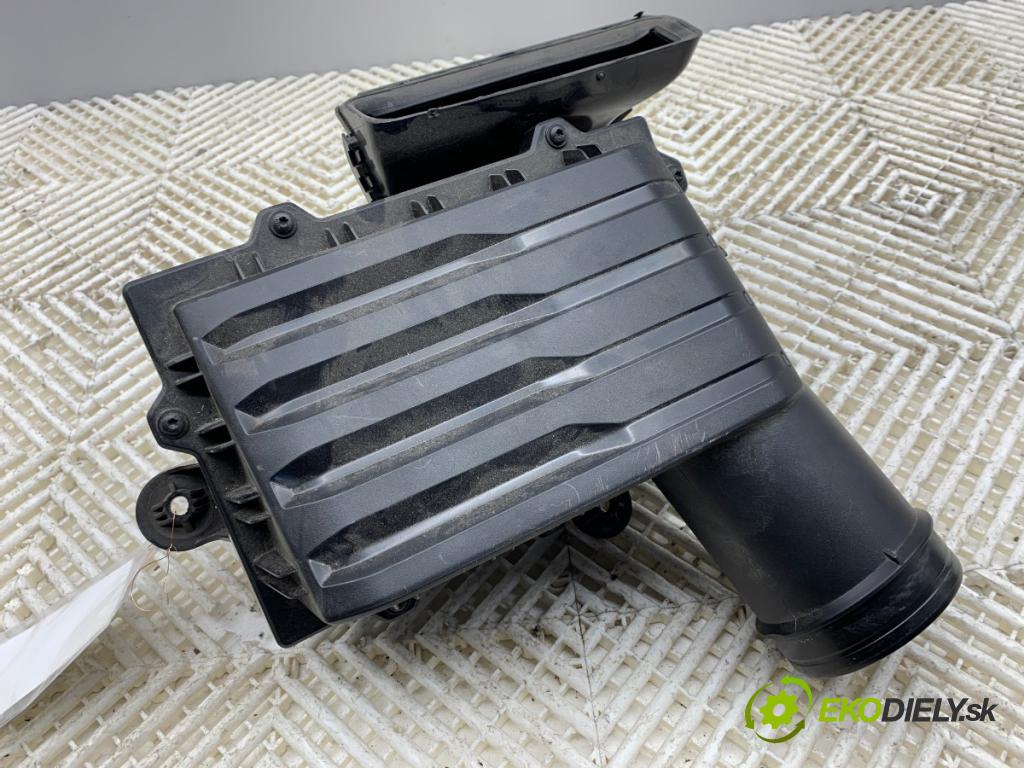 SKODA KAMIQ SUV 2025 110 kW 1.5 TSI 1495 obal filtra vzduchu 5Q0129601CC (Kryt vzduchového filtru)