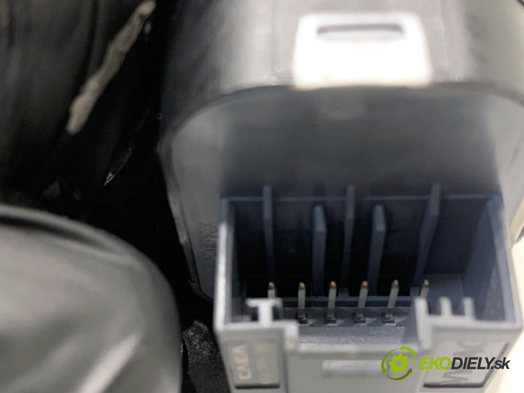 SKODA KAMIQ SUV 2025 110 kW 1.5 TSI 1495 Prepínač nastavenia spätných zrkadiel 654959565 (Prepínacie páčky pod volantom)