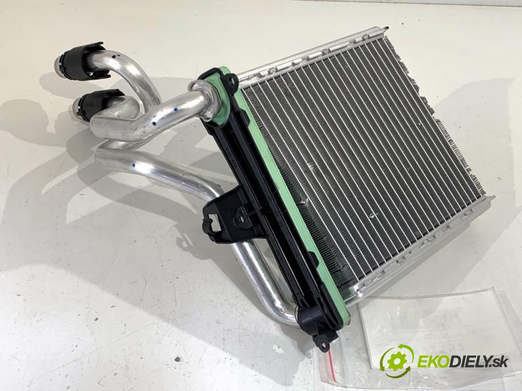 SKODA KAMIQ SUV 2025 110 kW 1.5 TSI 1495 topné těleso radiátor topení 2Q1819031 (Radiátor topení)