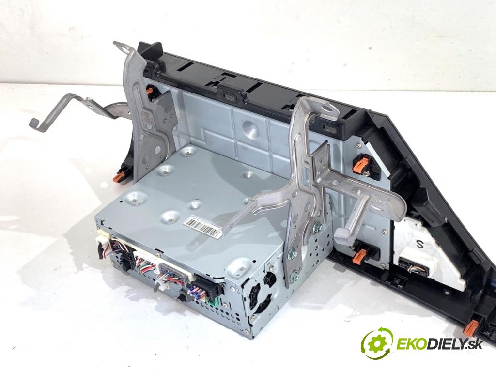 TOYOTA CAMRY sedan 2019 131 kW 2.5 Hybrid (AXVH71_) 2487 RADIO 86140-33C80 (Audio zariadenie)